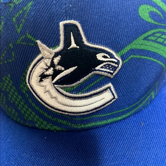 Youth Vancouver Canucks NHL Impact Fashion Snapback Cap - Picture 3 of 9